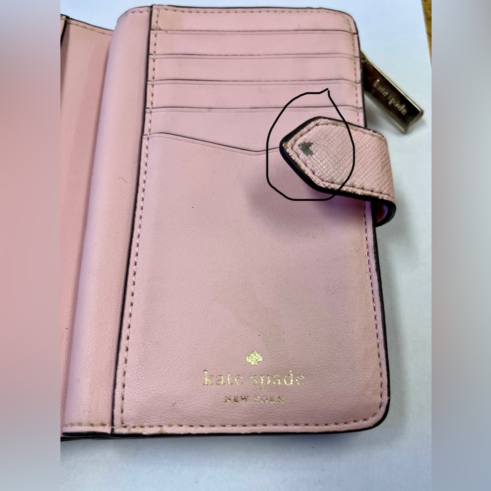 ♠️ Kate Spade Pink Wallet ♠️ - Picture 3 of 13